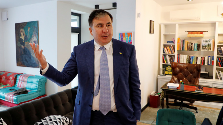 NewsOne: Саакашвили посоветовал Зеленскому уволить всех украинских министров