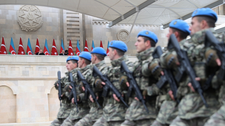 Bloomberg: Кремль закрывает глаза на вызовы Анкары, пока она раскалывает НАТО