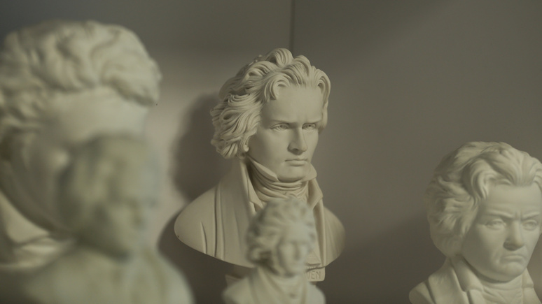 Le Figaro: «слишком белый, слишком старый, слишком мужчина» — в юбилейный год Бетховена захотели «отменить»