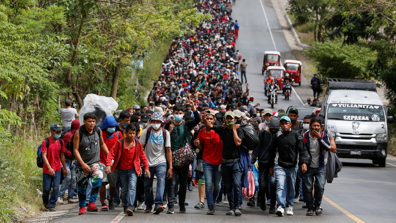 Times: караван мигрантов из Гондураса станет первым испытанием для гостеприимного Байдена 