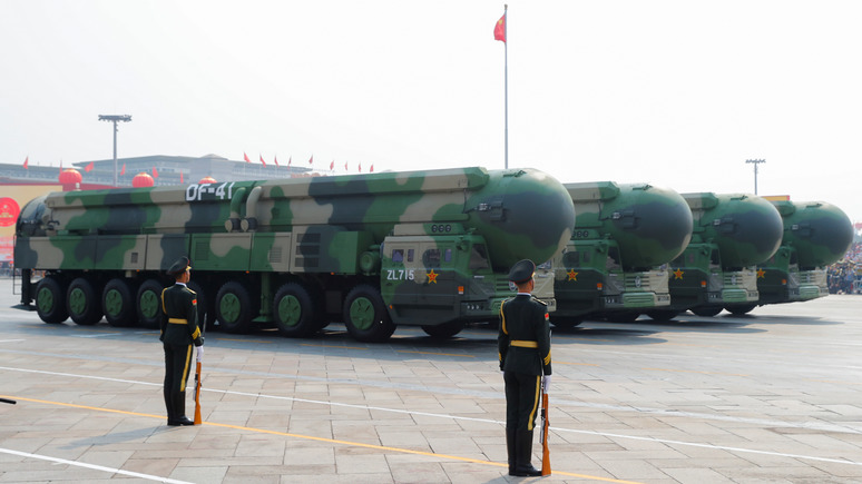 Times: 200 британских учёных подозревают в передаче военных технологий Китаю