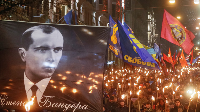 СТРАНА: Зеленского и Раду просят вернуть Бандере звание героя Украины