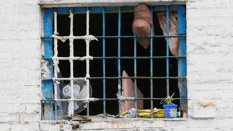 СТРАНА: на Украине стартовала «большая распродажа тюрем»