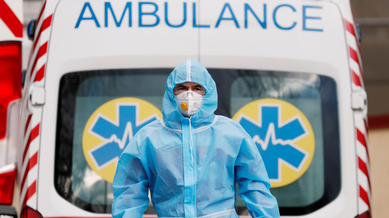 СТРАНА: десятки тысяч медиков покинули Украину после массовых увольнений