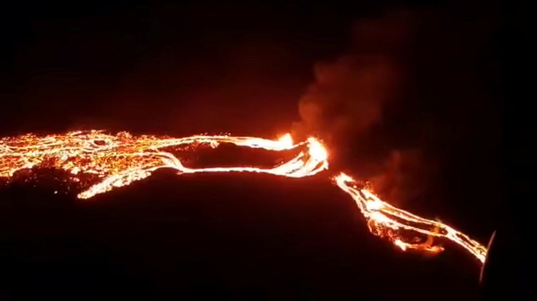 Independent: в Исландии произошло извержение спавшего 6 тысяч лет вулкана