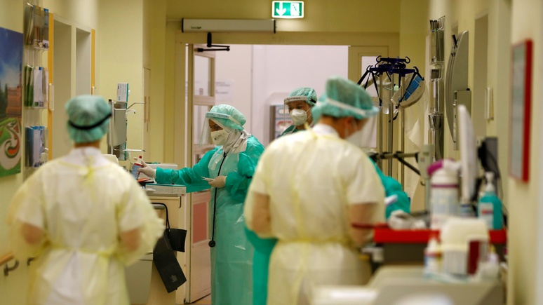 Welt: не носят маски и выдают фальшивые справки — на немецких врачей поданы сотни жалоб 