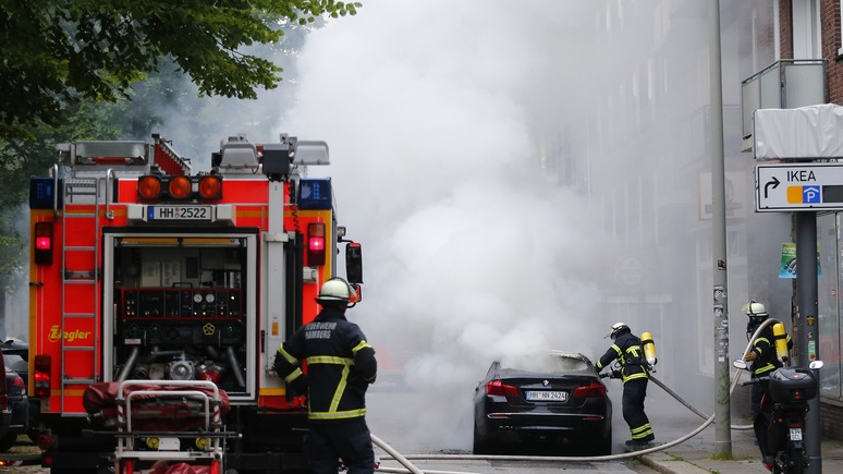 NDR: подсунули свастику турецкому коллеге — пожарных Гамбурга заподозрили в экстремизме