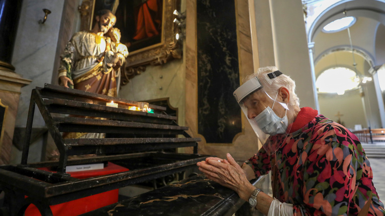 Le Parisien: «церковь не больница» — католики-традиционалисты возмутились ПЦР-тестами во французском соборе