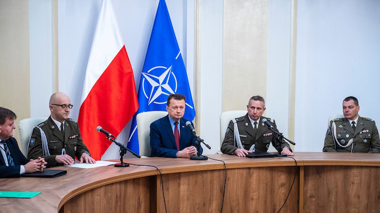 Министр обороны Польши: бомбардировщик США над польской территорией продемонстрировал России сплочённость НАТО