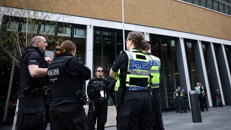 Sky News: британского полицейского ждёт тюрьма за участие в неонацистской организации