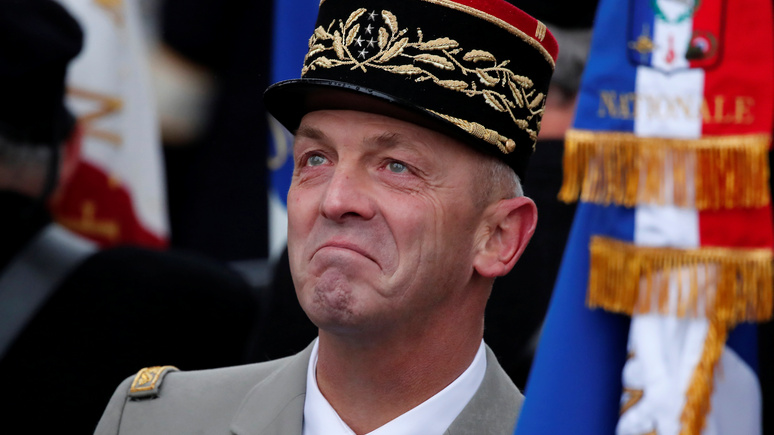 Le Monde: глава Генштаба Франции предложил подписавшим открытое письмо солдатам выйти в отставку