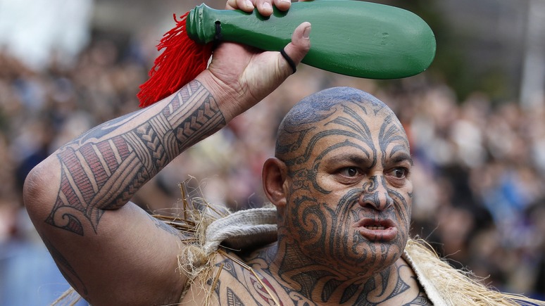 Daily Mail: в Новой Зеландии депутата выдворили из парламента за ритуальный танец в знак протеста против расизма 