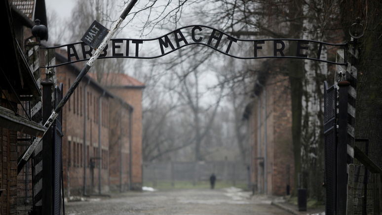 Le Figaro: «не коллаборационисты, а жертвы войны» — новый музей в Освенциме представит поляков защитниками евреев от холокоста