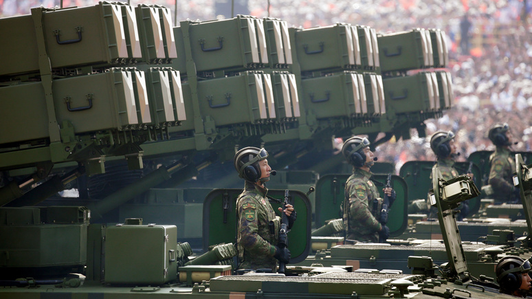 Politico: к концу срока Байдена Китай превзойдёт США по численности и качеству вооружений