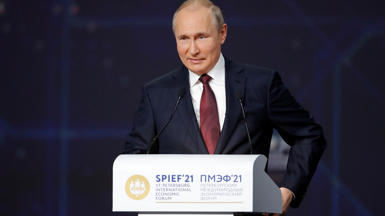 CNBC: Путин разрешил иностранцам прививаться от COVID-19 в России за деньги