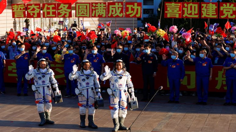 Sky News: китайская пилотируемая миссия вылетела на орбиту — впервые за последние 5 лет