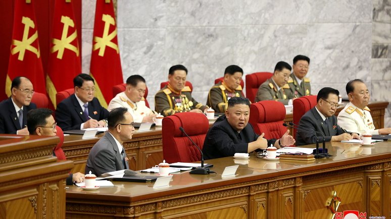 NYT: Ким поручил подготовить Северную Корею «и к диалогу, и к конфронтации» с США 