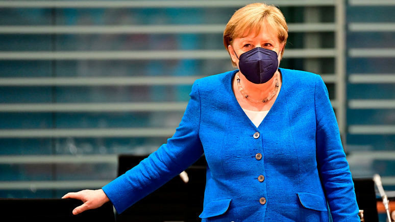 Le Monde: Меркель уходит с европейской сцены на фоне двух дипломатических провалов