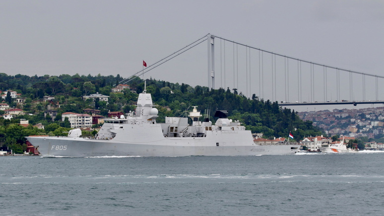 Der Spiegel: Нидерланды обвиняют Россию в «имитации атак» на их фрегат в Чёрном море