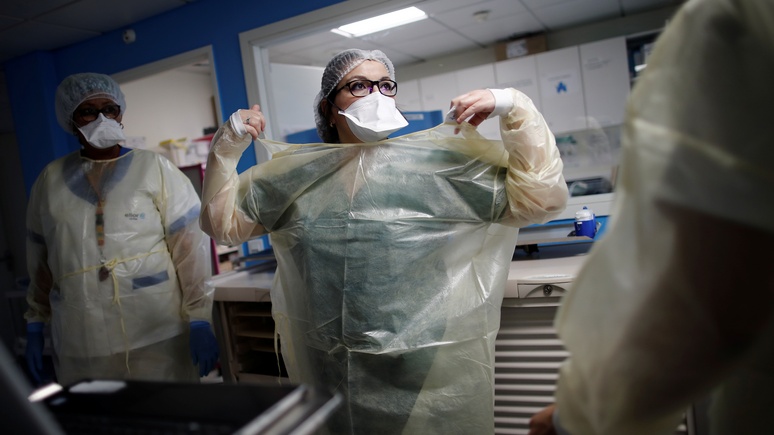 Le Figaro: французский политик предложил отстранять от работы непривитых врачей