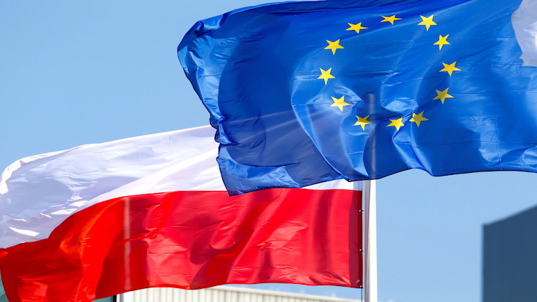 Rzeczpospolita: Польша ушла в одиночное плаванье и рискует превратиться в буферную зону ЕС  