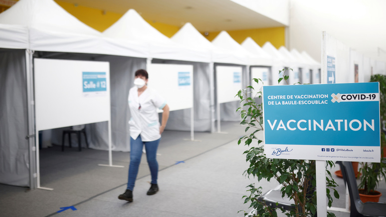 Le Figaro: вандалы разгромили центр вакцинации в одном из французских городов