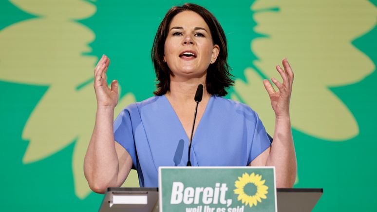 Bild: кандидат в канцлеры ФРГ от зелёных намерена бороться за гендерную нейтральность в языке