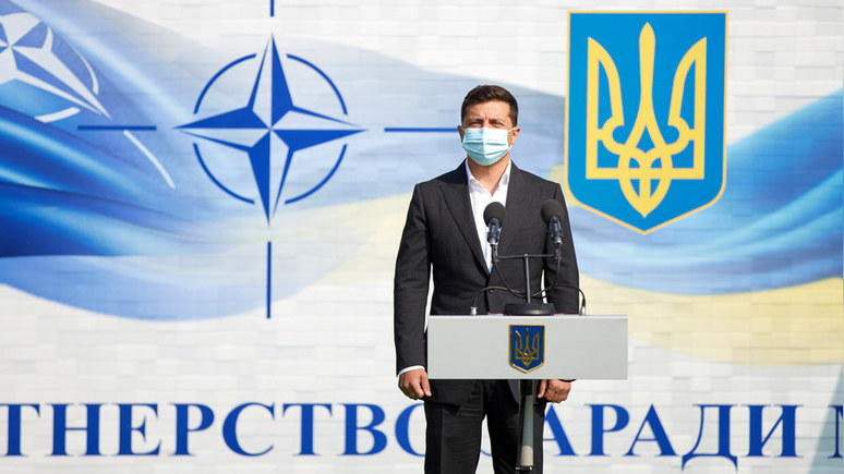 WP: Зеленский разочарован тем, что Байден не берёт Украину в НАТО вместе с коррупцией