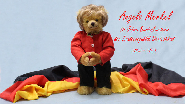 WP: уход Меркель вдохновил немцев на выпуск коллекционных плюшевых мишек