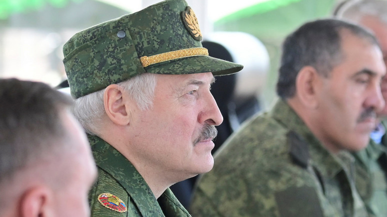 Лукашенко: США тащат на Украину натовские войска