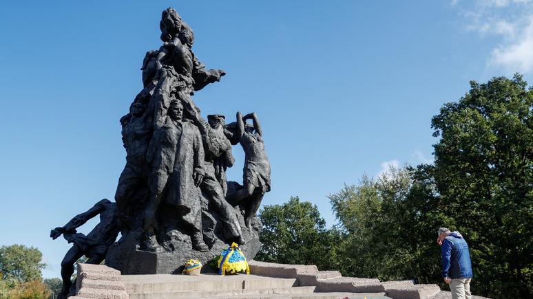 Вести: строительству мемориала в Бабьем Яре мешает борьба за власть в украинской столице
