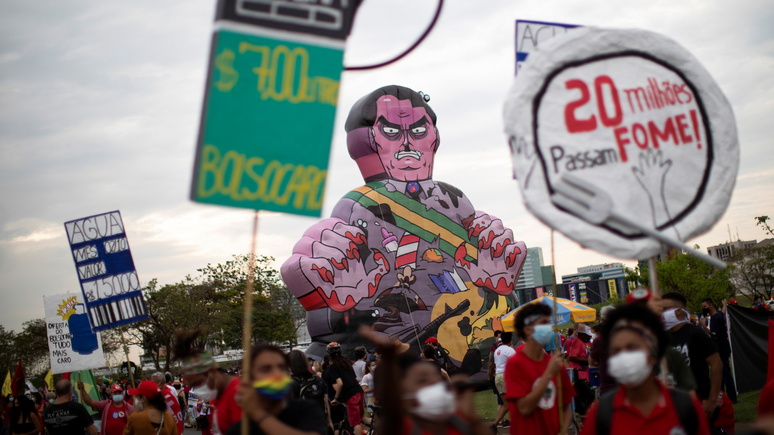 CNN: в городах Бразилии прошли протесты с требованием импичмента Болсонару