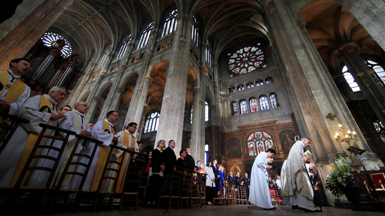 Le Monde: церковные духи — парижский приход Святого Евстафия нашёл необычный способ заработка