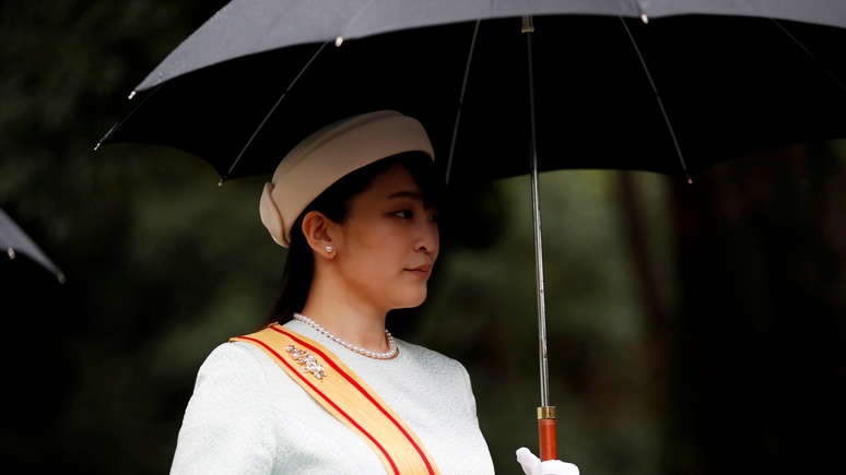 Le Figaro: общественный гнев вынуждает японскую принцессу покинуть родину после свадьбы с простолюдином
