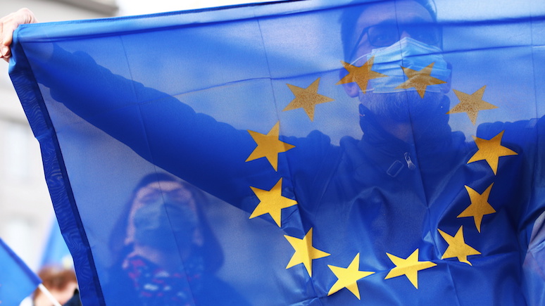 Rzeczpospolita: ЕС не имеет права потерять Польшу — нужен компромисс
