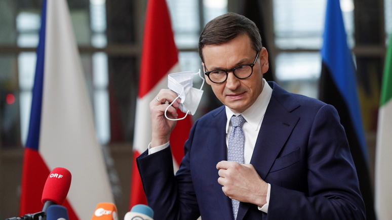 Times: «пистолет к виску» — польский премьер обвинил ЕС в давлении с целью заставить отказаться от судебной реформы