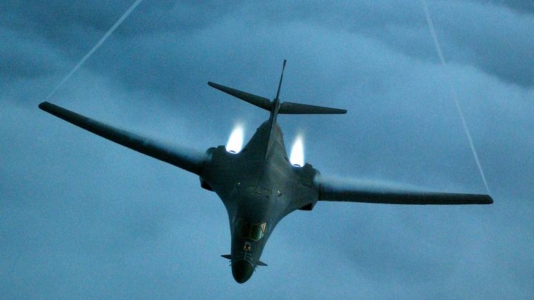Forbes: устаревающие бомбардировщики ВВС США отрабатывают новую миссию — уничтожение российского флота 