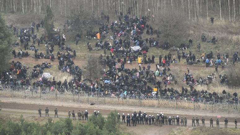 Times: Европа обвинила Россию и Турцию в миграционном кризисе у границ Польши