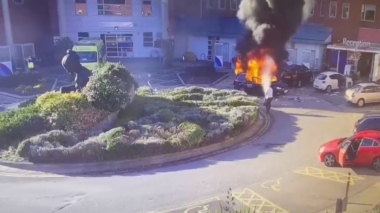 Times: взрыв в такси рядом с женской больницей Ливерпуля признан терактом