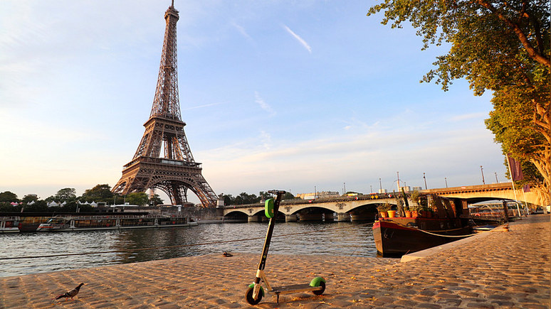 Times: власти Парижа всерьёз взялись за электросамокаты после смертельных ДТП