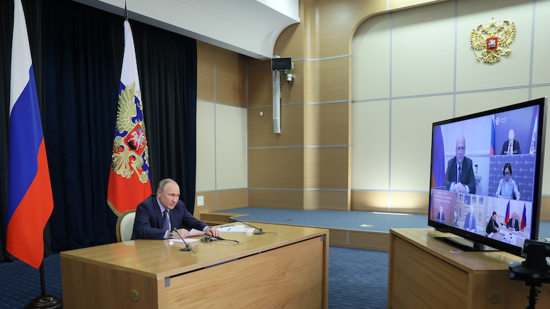 «Ходить по краю и не упасть»: польский эксперт обнаружил сходство между Путиным и Эйзенхауэром