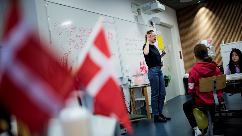 FAZ: на фоне распространения «омикрона» в Дании закрываются школы и ночные клубы 