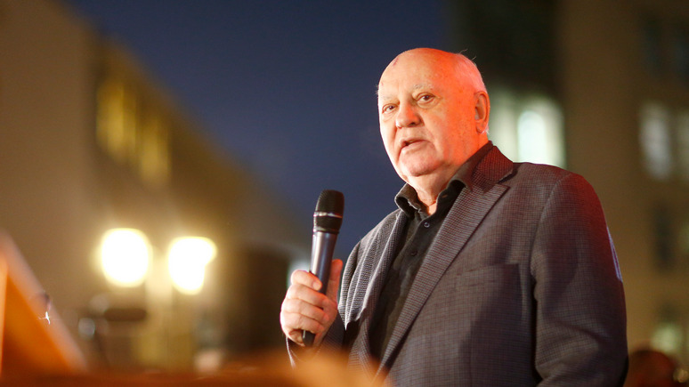 Times: Горбачёв осудил высокомерие США и их стремление построить «новую империю»