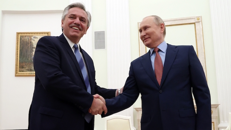 El País: президент Аргентины обратился к России за поддержкой в снижении зависимости от США и МВФ