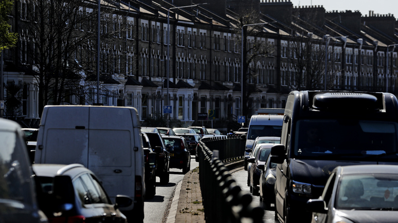 Independent: британцы пересаживаются на электромобили — объёмы выбросов от новых машин рекордно снизились