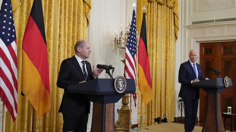 DT: Шольц пообещал, что в вопросах наказания России Берлин будет идти в ногу с Вашингтоном 