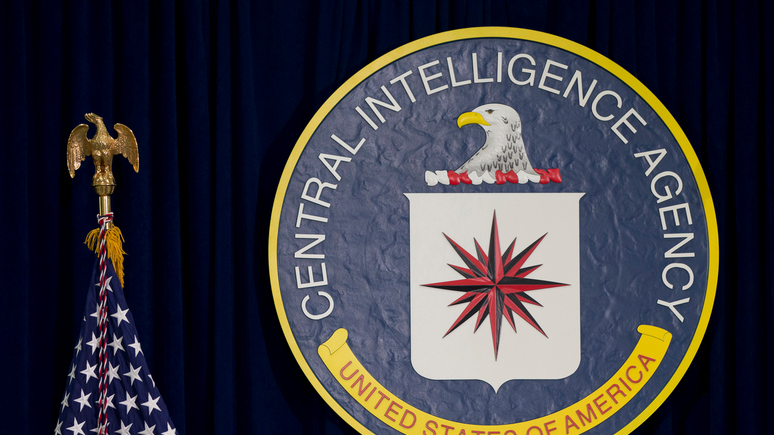 Insider: сенаторы призвали ЦРУ рассекретить «программу массовой слежки» за американцами