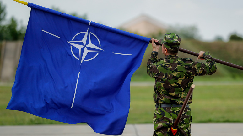 Главред: отказ Украины от НАТО ничего не изменит, поскольку Киев в альянсе и так никто не ждёт