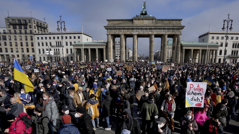 junge Welt: разгул русофобии в Германии — это не смешно