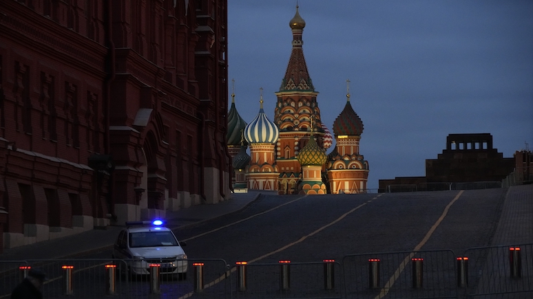 Polskie Radio: «в состоянии экзальтации» Запад ввёл сильные санкции, но и они оказались «дырявыми»